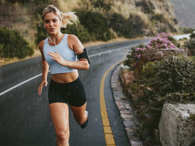 Mujer corriendo