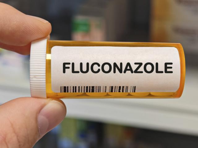 Fluconazol y alcohol