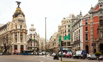 Calle en la ciudad de Madrid.
