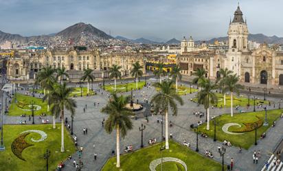 Panorámica de la plaza central de Lima.